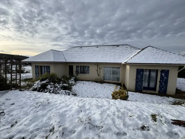 Maison de plain-pied 5 pièces 133 m² 