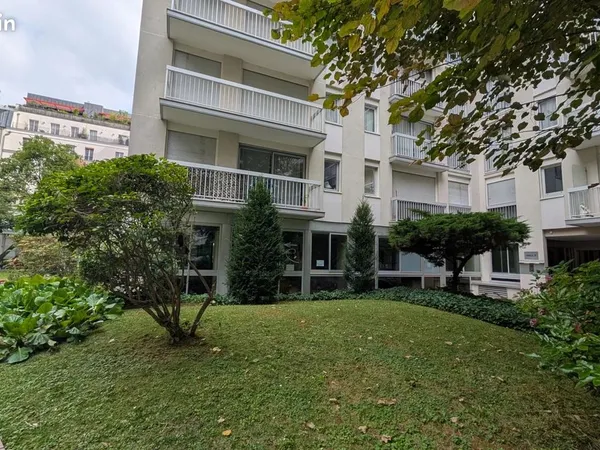 Local 462 m² Paris 12ème 