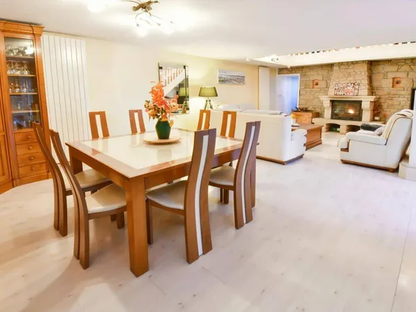 Maison 7 pièces 177 m² 