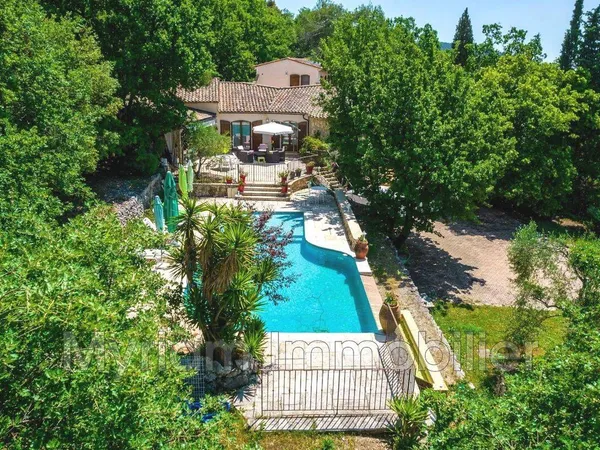 Maison 6 pièces 200 m² 