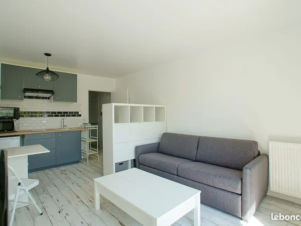 Studio 1 pièce 23 m² 