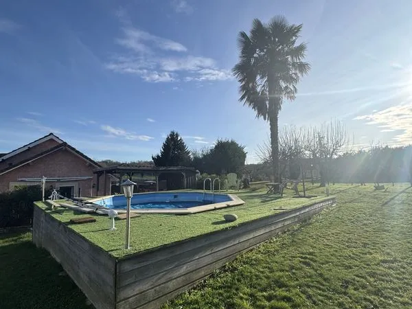 Propriété 10 pièces 266 m² 