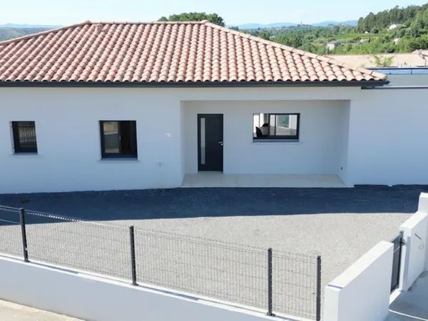 Villa Neuve et Piscine 