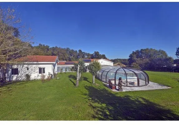 Maison - 380.73m ² 
