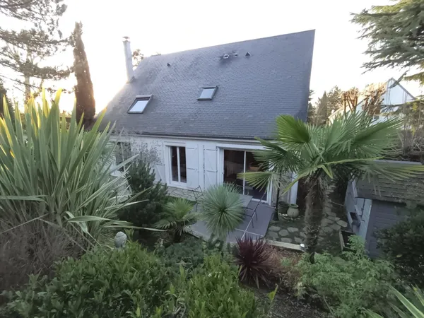 Superbe Propriété dans le très prisé Parc de Maugarny 
