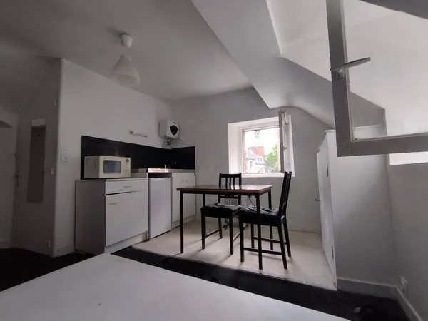 Studio 1 pièce 19 m² 