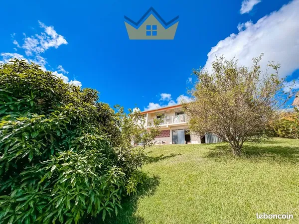 Maison 6 pièces 213 m² 