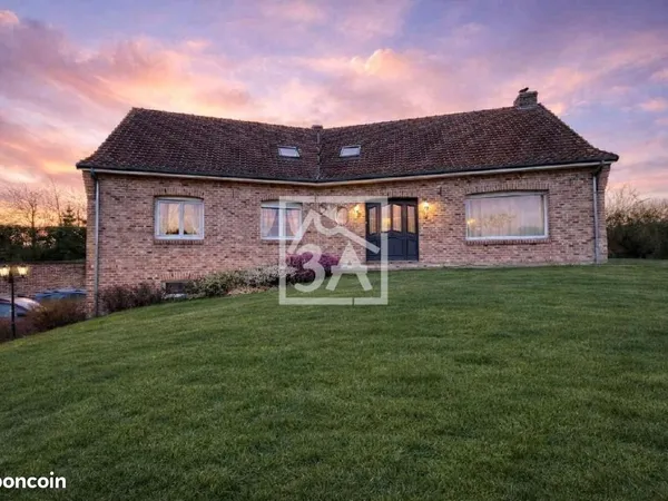 Pavillon 7 pièces 234 m² 