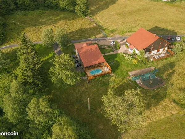 Maison 13 pièces 555 m² 