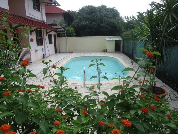 Pour investisseur villa de 140m2 avec terrasse, piscine avec 