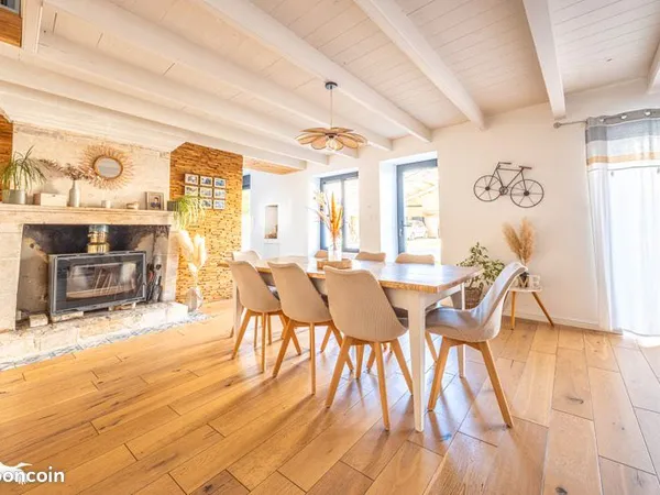 Longère 6 pièces 219 m² 
