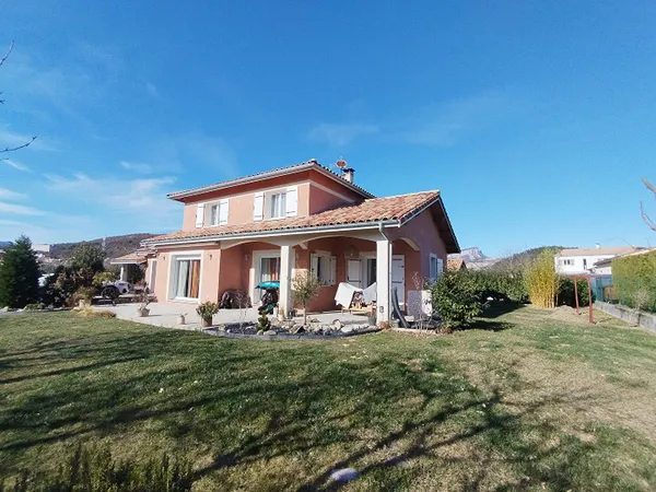 Maison Laragne Monteglin 6 pièce(s) 145 m2 
