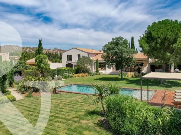 BELLE MAISON PROVENCALE 