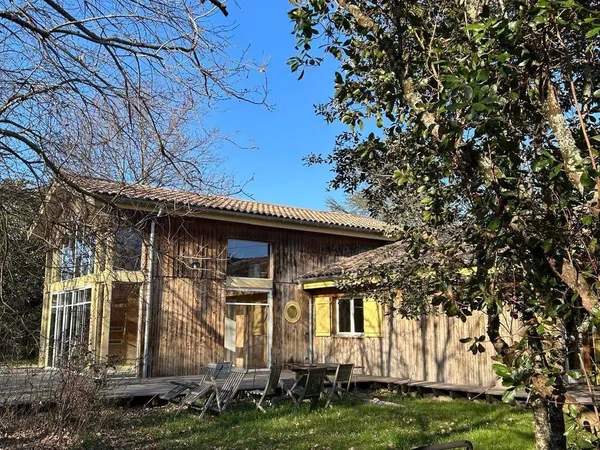 Maison 7 pièces 220 m² 