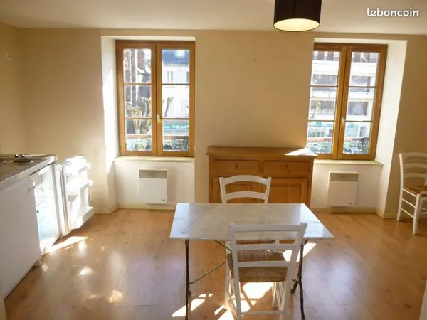 Studio 1 pièce 28 m² 