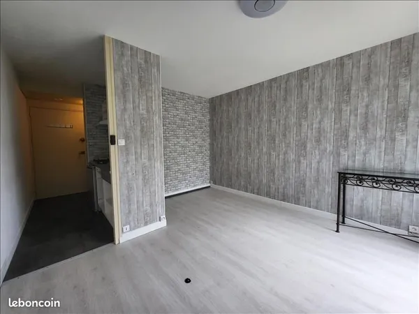 Studio 1 pièce 21 m² 