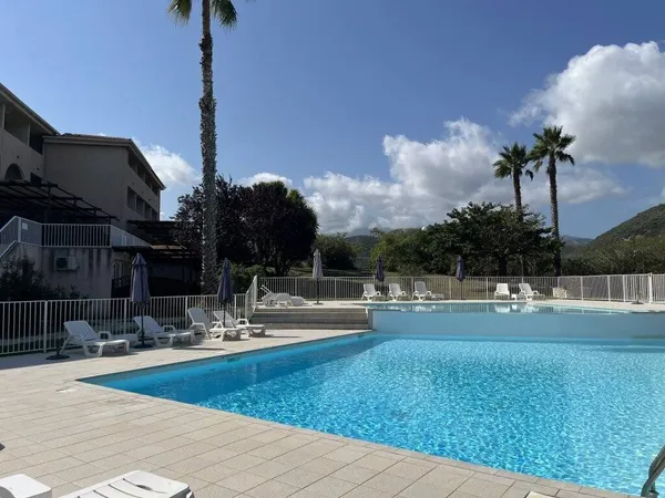 Studio 1 pièce 19 m² 