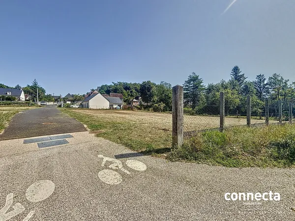 Terrain constructible de 628 m2 sur la commune de DIERRE 