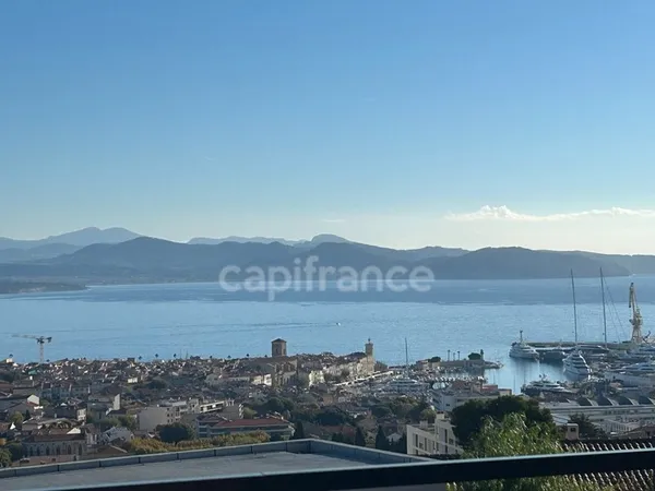 La Ciotat (13) - Villa contemporaine neuve de type 3 avec vue mer panoramique 