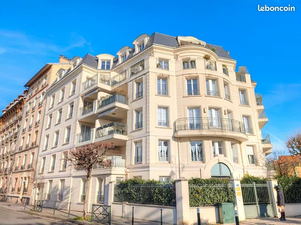 Studio 1 pièce 35 m² 
