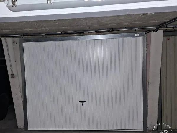 Garage/Parking 