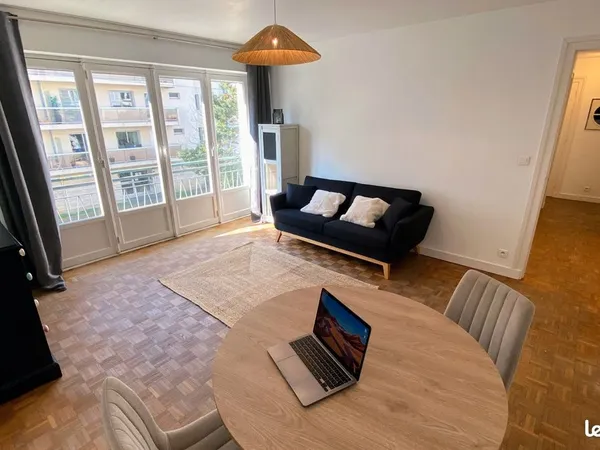 Appartement meublé T2 - Nantes Procès - Cave + Parking 