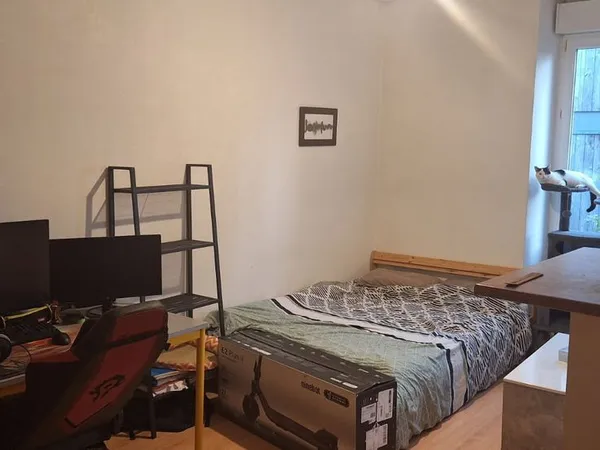 Studio 1 pièce 22 m² 