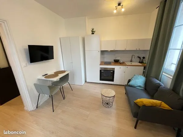 Appartement 2 min a pied de la gare de roeun 