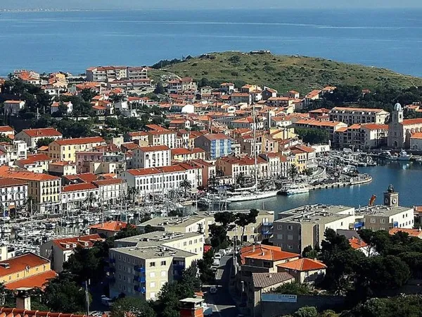 Très belle brasserie Port Vendres 