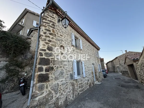 Maison en pierres à TOULAUD 