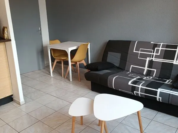 Studio meublé 
