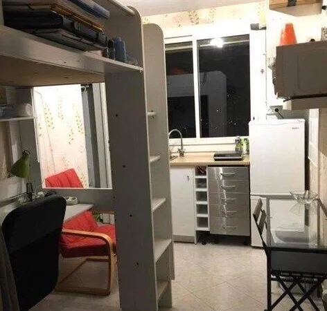 Studio 1 pièce 12 m² 