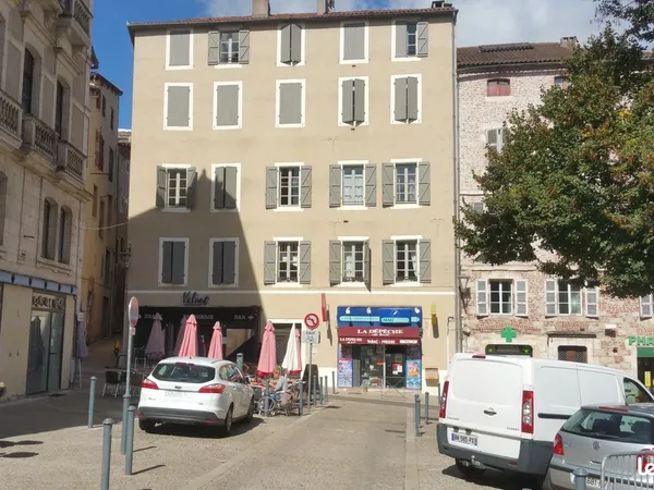 Loue local commercial / bureau 45m² centre ville Cahors 