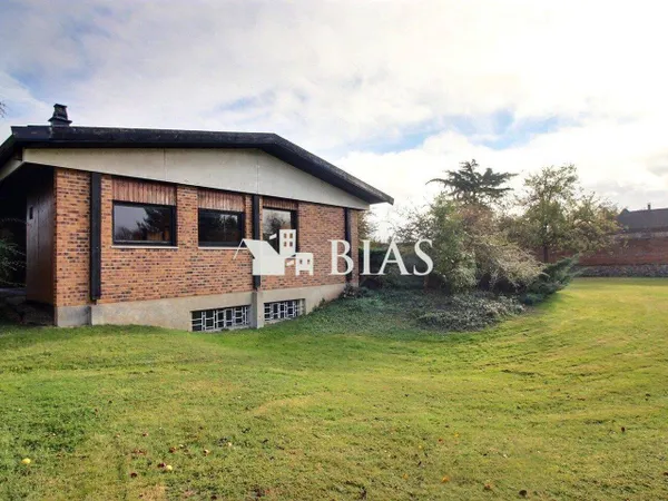 Maison de plain-pied 6 pièces 158 m² 