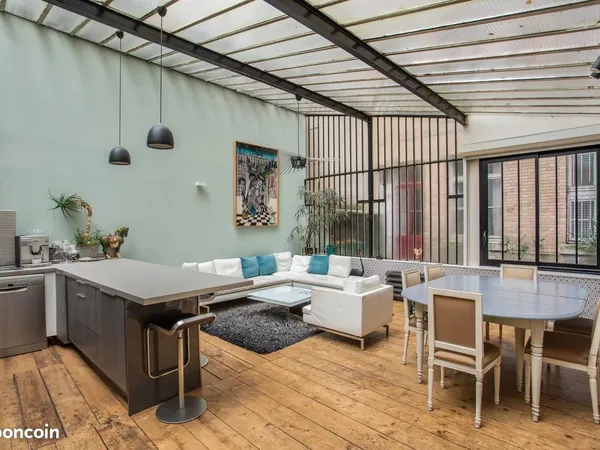 Loft/Atelier/Surface 7 pièces 195 m² 