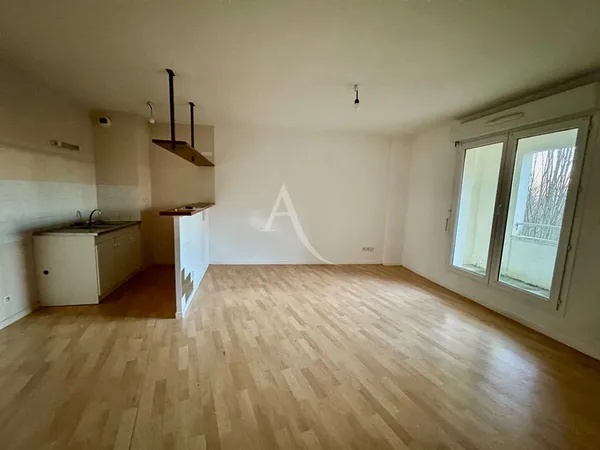 Appartement T3 avec Balcon et Parking 