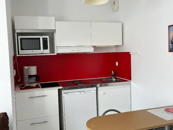 Studio 1 pièce 24 m² 