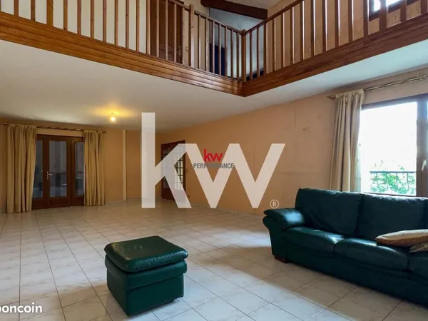 Maison 5 pièces 144 m² 