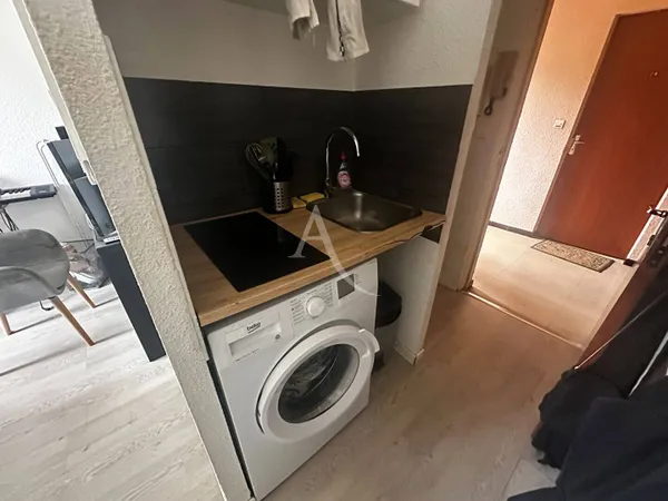 Studio 1 pièce 16 m² 