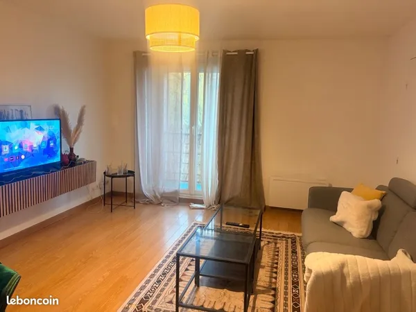 Beau T2 meublé LILLE 