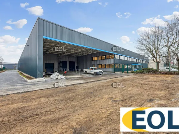 Entrepôt 4827 m² 