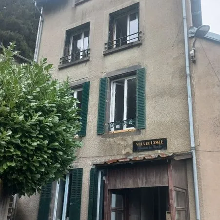 Immeuble 19 pièces 200 m² 