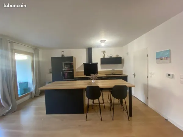 À louer - T4 meublé récent de 101 m² avec terrasse et parking - Lille - Rue de Maubeuge 