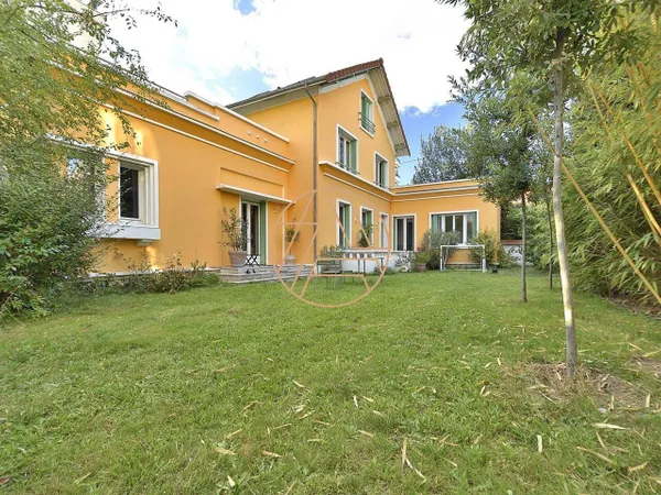 Maison 9 pièces 168 m² 