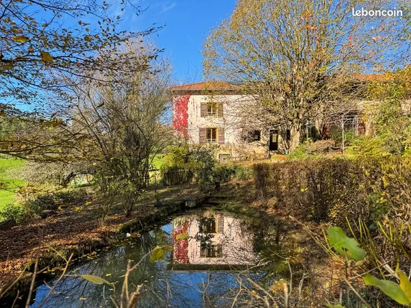 Maison 7 pièces 216 m² 