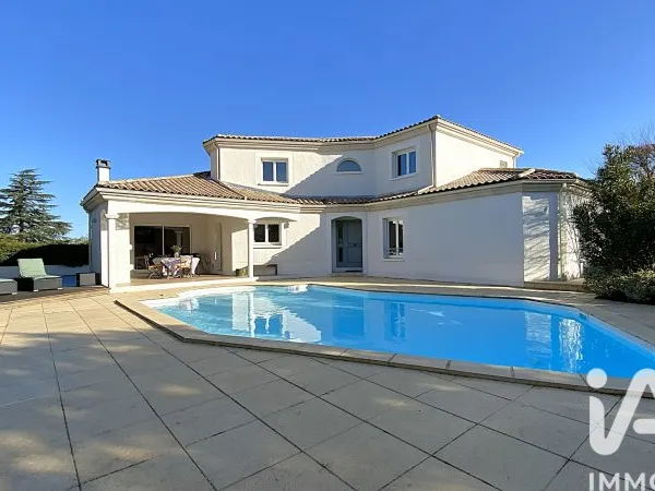 Maison 6 pièces 200 m²