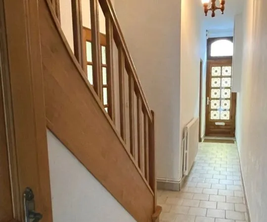 Maison avec cour 