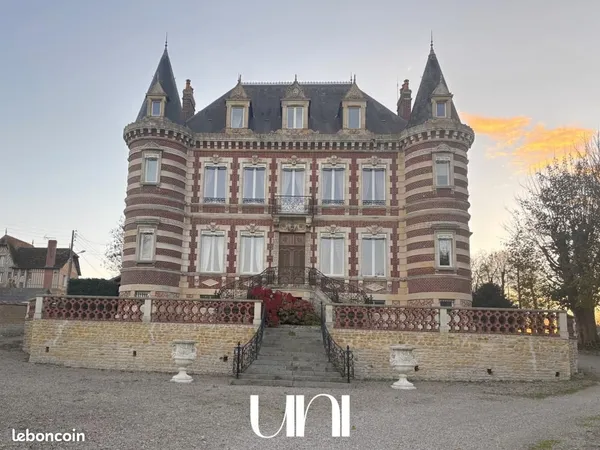 Château 19 pièces 700 m² 