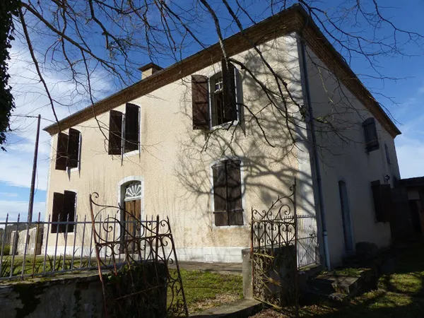 Maison 12 pièces 360 m² 