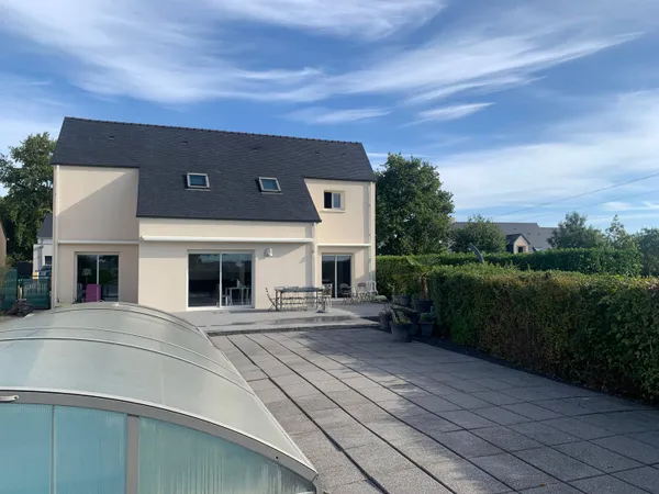 Vends maison avec piscine et bureau - 137m² 